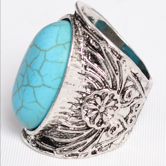 Round Stone Adjustable Ring - Picture 2 of 4